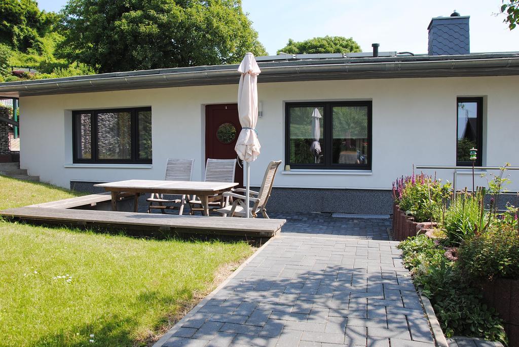 Ferienwohnung Direkt In Sassnitz Phòng bức ảnh